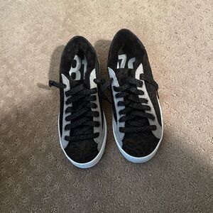 P448 tennis shoes with fur inside